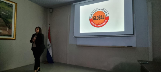 Estudiantes de Columbia visitan Zona Franca Global