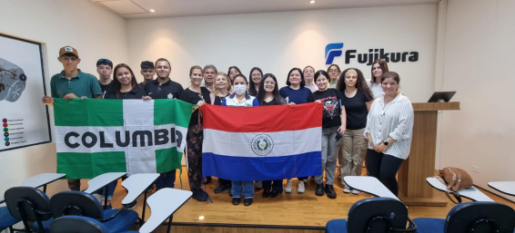 Estudiantes de Columbia realizan visita a Fujikura